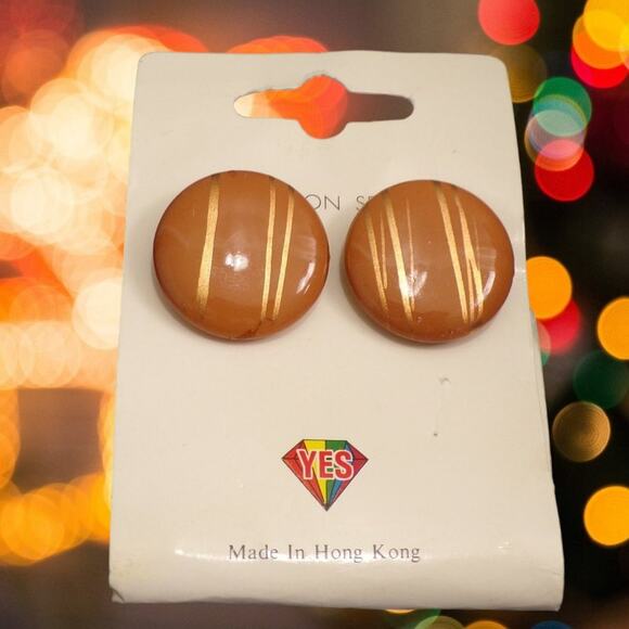 Source Unknown Jewelry - Vintage Enamel Pierced Earrings, Still on Card Hong Kong